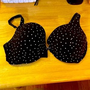Lane Bryant Cacique Intimates bra 42DDD black with pink polka dots plus size